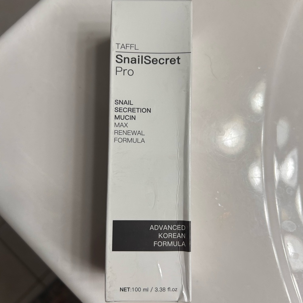 AFF SnailSecret Pro Skincare Serum - White